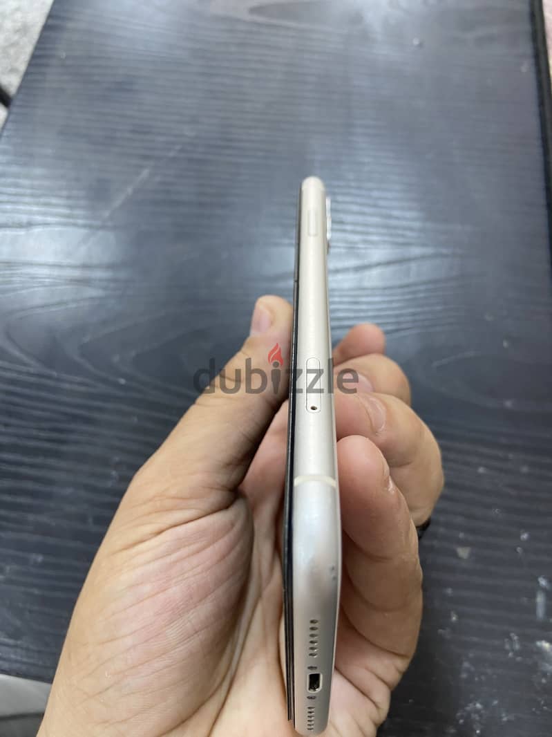 Apple - iPhone 11 5
