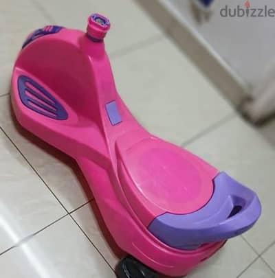 سيارة لعبة للبيع