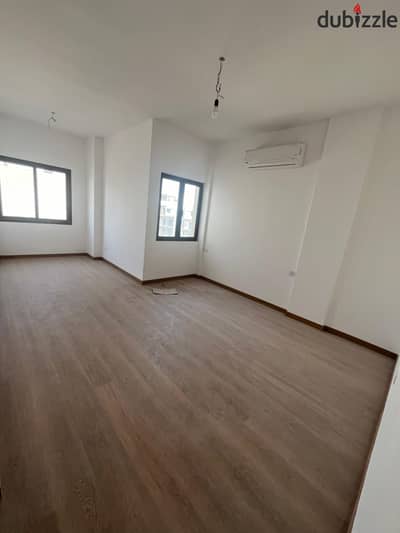 شقة بجاردن متشطبة بالتكييفات استلام فوري للبيع في فيفث سكوير المراسم التجمع الخامس Fifth Square El Marasem New Cairo