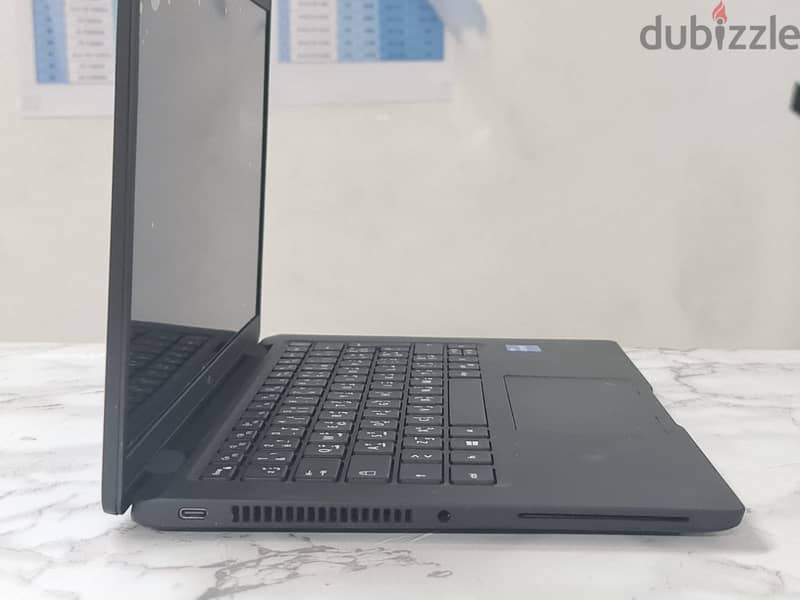 Dell Latitude 7320 1