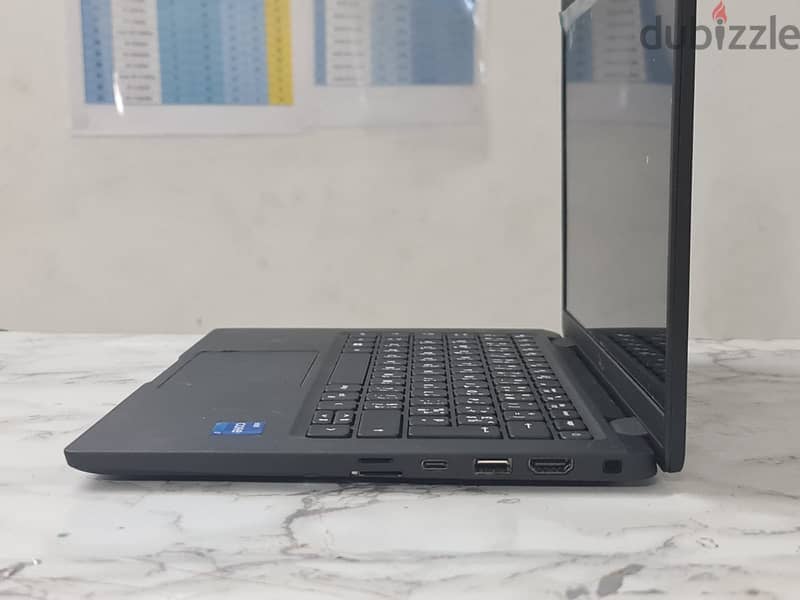 Dell Latitude 7320 3