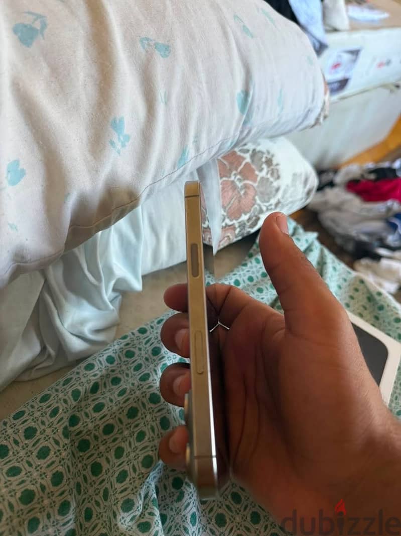Apple - iPhone 16 Pro 4