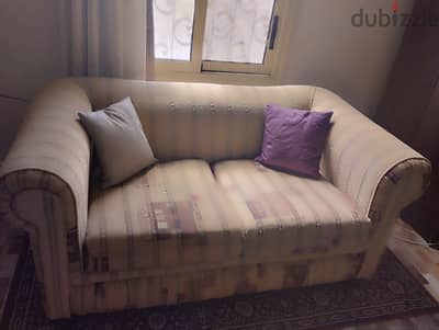 اثنين غرفة معيشة وركنة