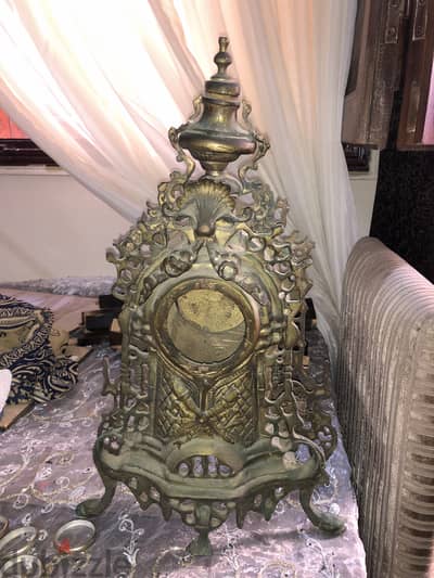 ساعة نحاس انتيك للبيع
