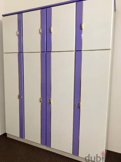 دولاب للبيع بحالة جيدة جدا