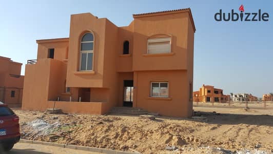 فيلا منفصلة 1500م للبيع في كمبوند وادي النخيل بجوار هايبر السليمانية خالصة استلام فوري