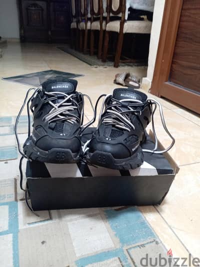Balenciaga track