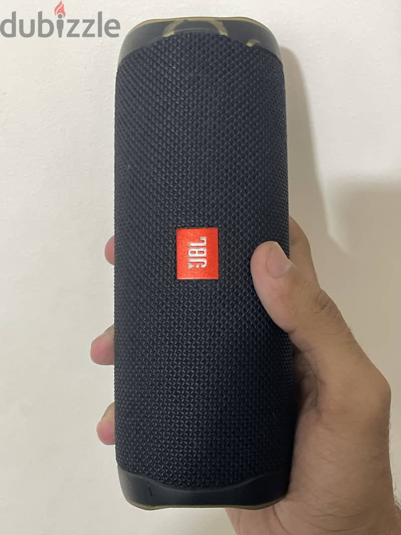 JPL flip 5 speakers 1