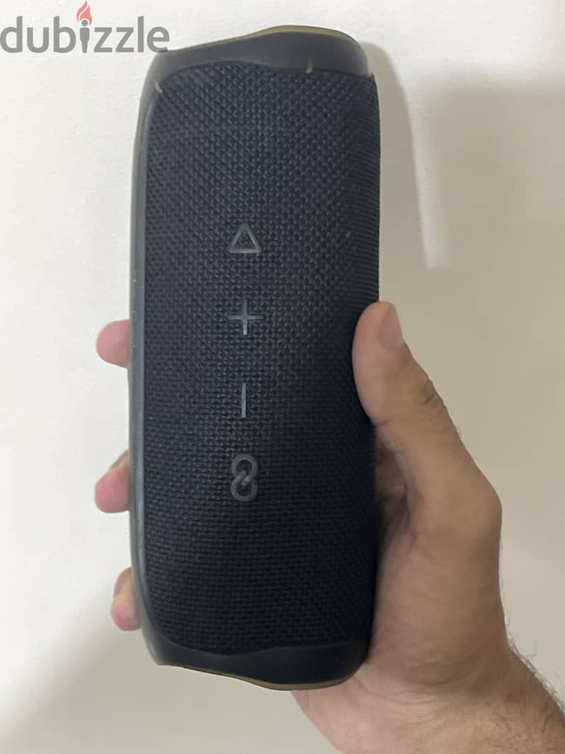 JPL flip 5 speakers 2