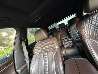 BMW 740 2019
