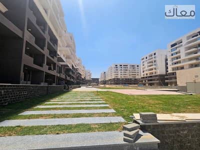 فرصه مش هتتكرر كتير شقه استلام فورى بمقدم 360 الف و هتقسط على 10 سنين