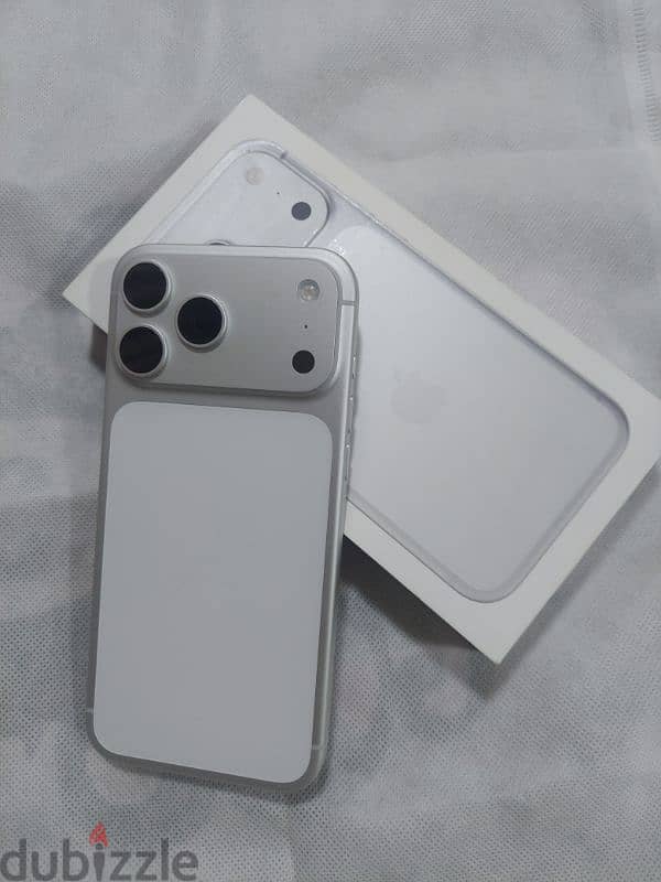 iPhone 17 Pro Max 3