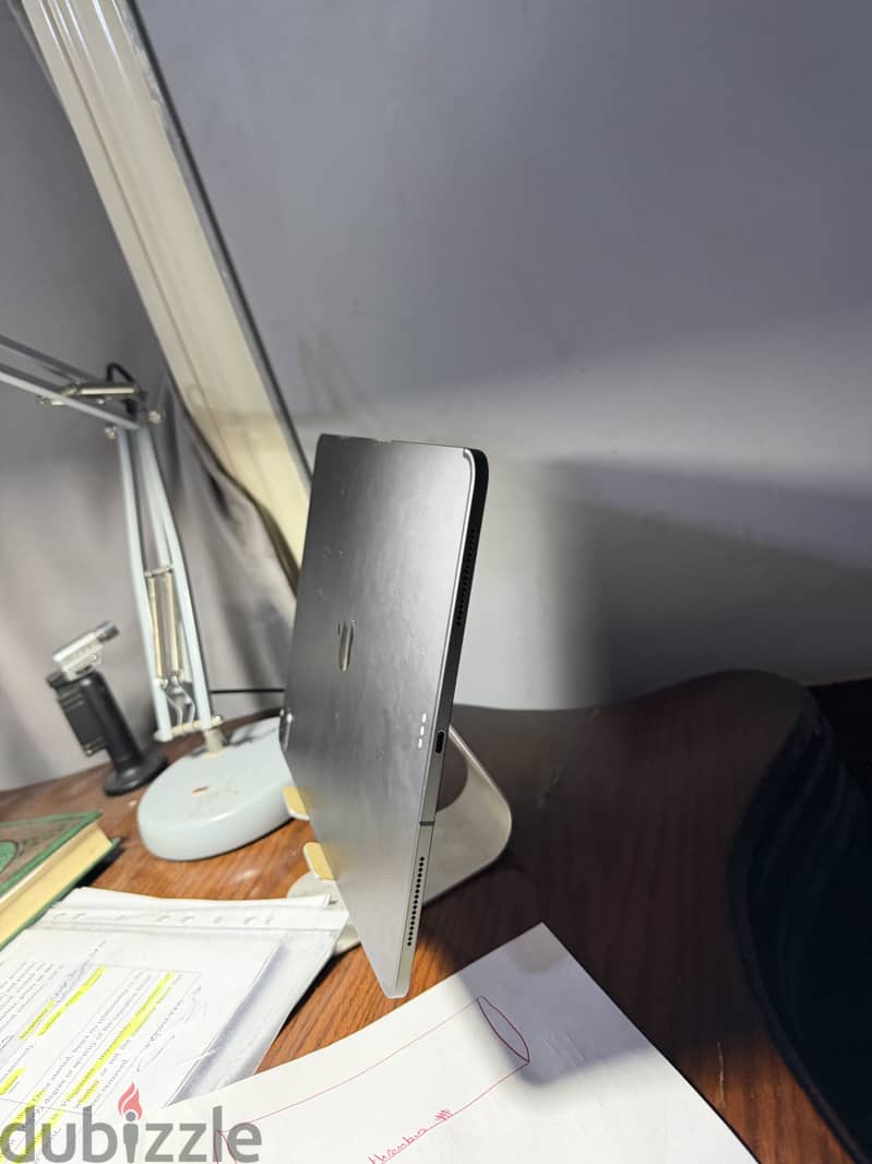 Ipad pro 4th 12.9 512 cellular new condition 1