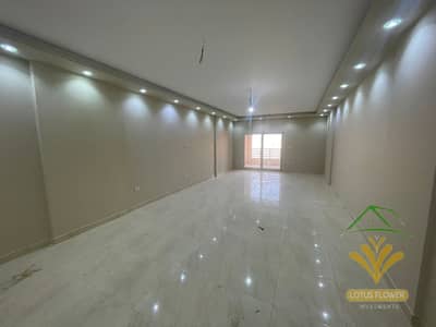 Apartment for rent in the southern lotus, direct entrance from the main clubs street in front of the services