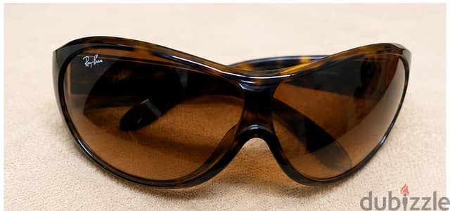  نظارة Ray-Ban أصلية – موديل RB 4061 710/13 – بحالة جيدة
