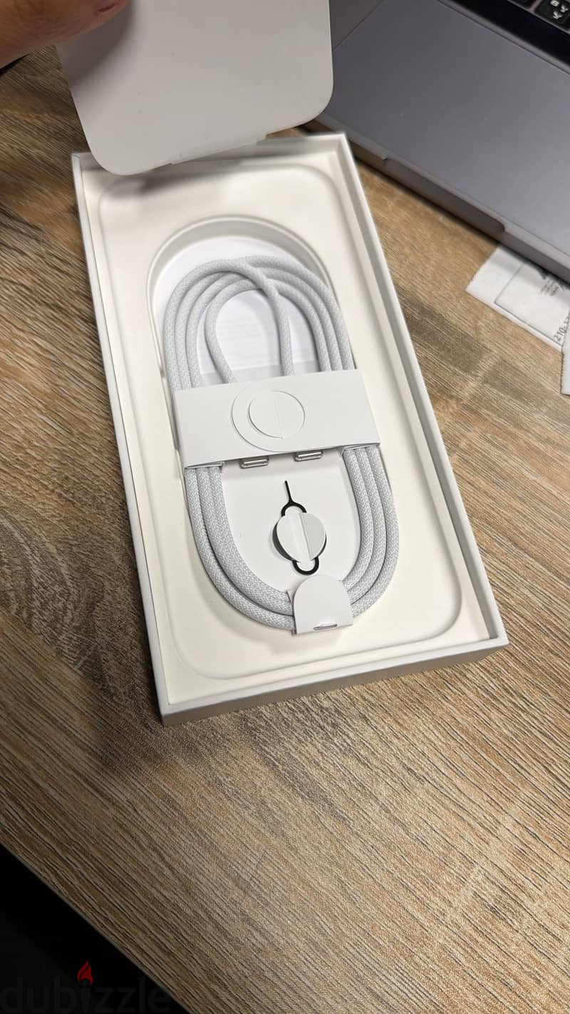 Apple - iPhone 16 Pro Max 1
