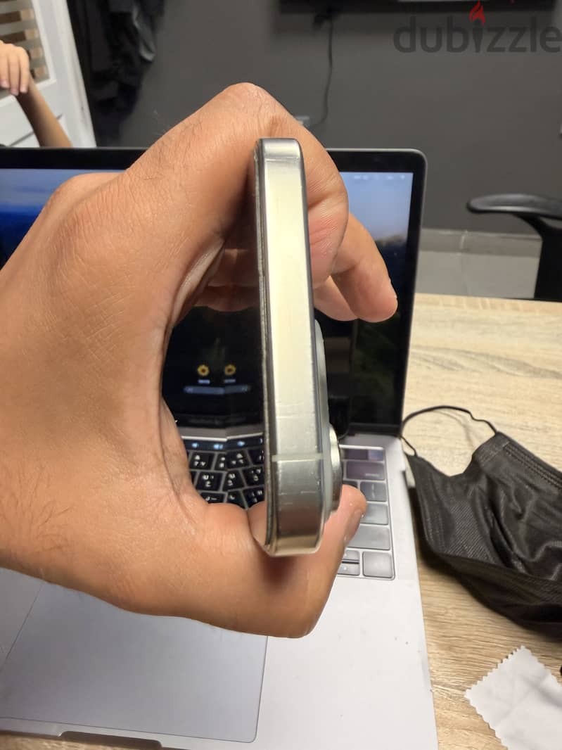 Apple - iPhone 16 Pro Max 3