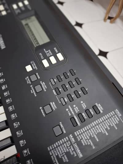 Yamaha PSR E363