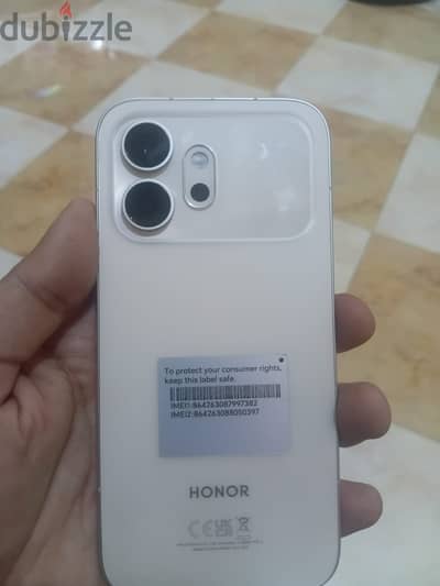 Used like new honor 600. With box components and gifts.