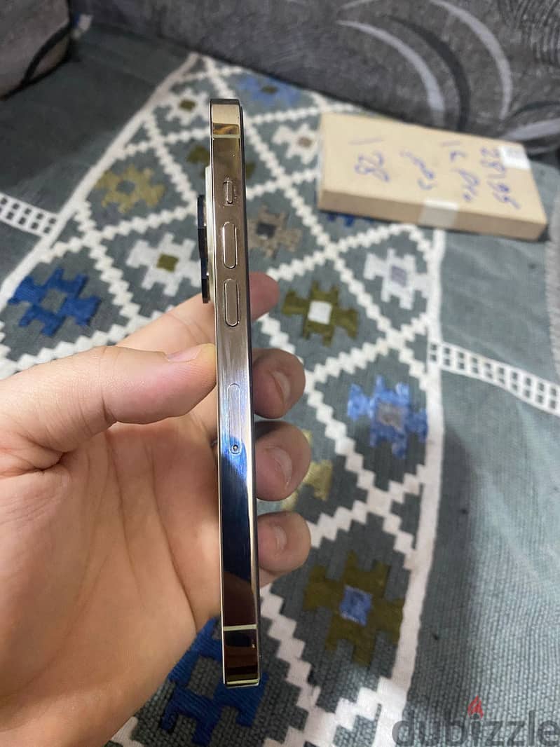 آبل - آيفون 14 برو 3