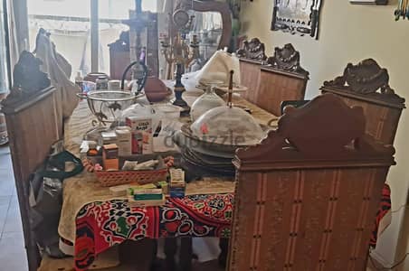 ترابيزة سفره و ٨كراسي  مطلوب ٢٠الف