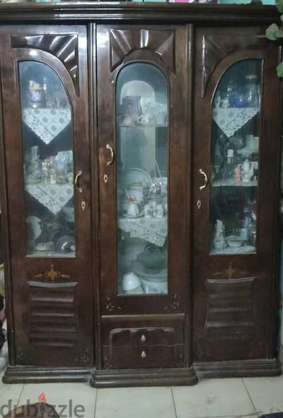 نيش  وسفره