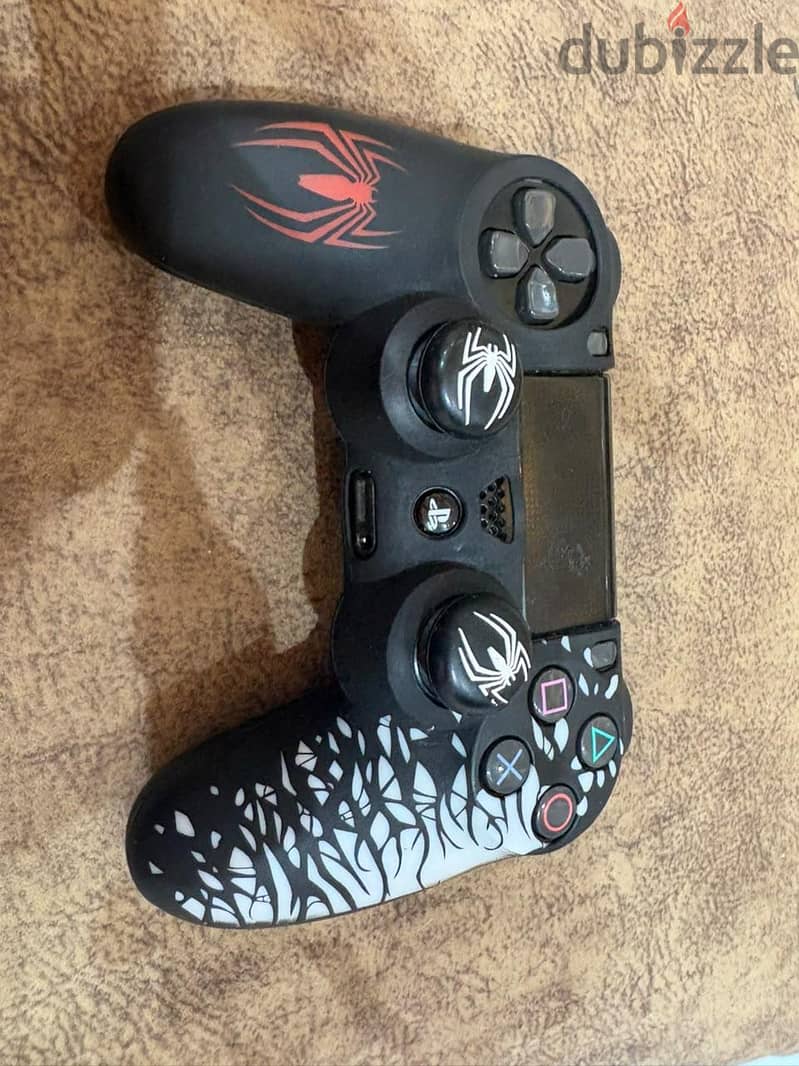 PS4 Slim 1