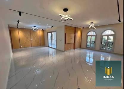 Apartment for sale in Hyde Park (New Cairo/Tagamoa) with a low down payment starting at 900,000 EGP. It is fully finished, overlooks the pool, and off