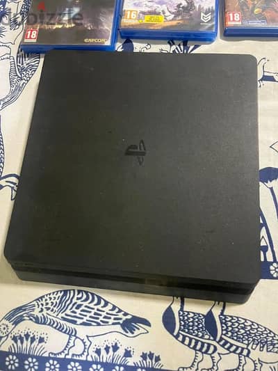 Playstation 4 slim 500 جيجا