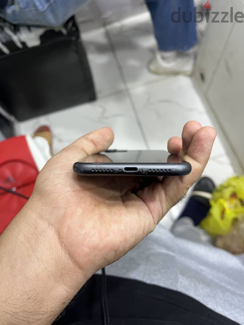 Apple - iPhone 11 2