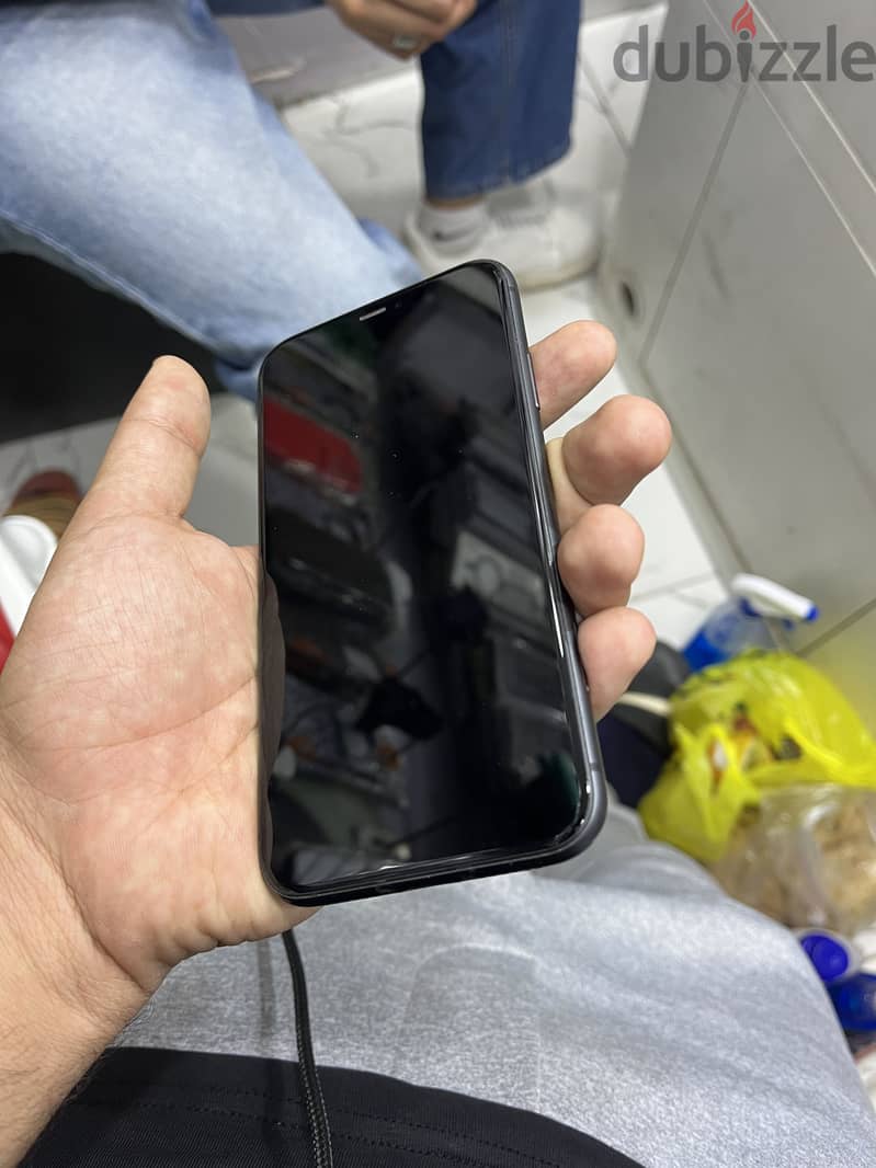 Apple - iPhone 11 4