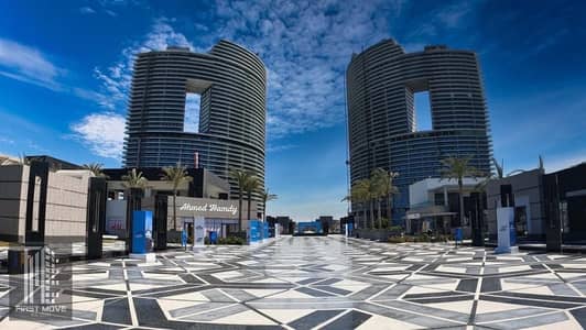 شقة sea view تشطيب فاخر الترا سوبر لوكس بالتكيفات استلام فورى فى ابراج العلمين الساحل الشمالى بعائد ايجار بالدولار