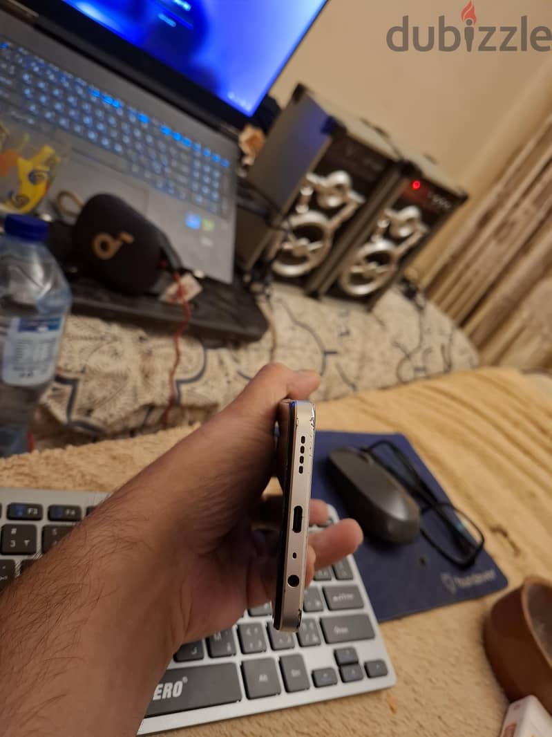 Realme C71 4