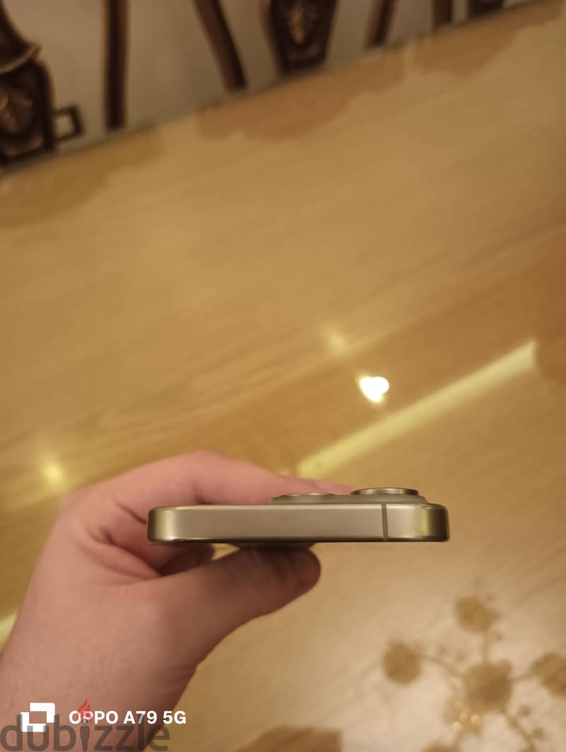 iPhone 15 Pro 4