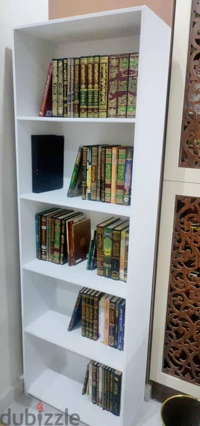 المكتبة الايكيا بسعر أقل من برا و خامة أعلى من أي حد