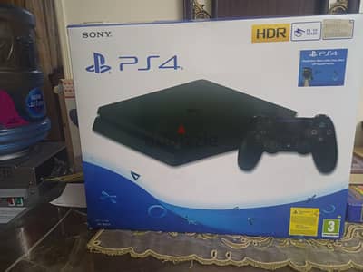 كرتونة ps4 سليم بالكرتونه الداخليه