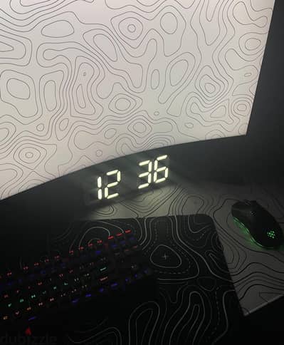 mousepad topographic متوفر اللون الابيض و الاسود
