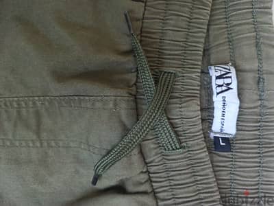 بنطلون كارغو ZARA لون زيتيL