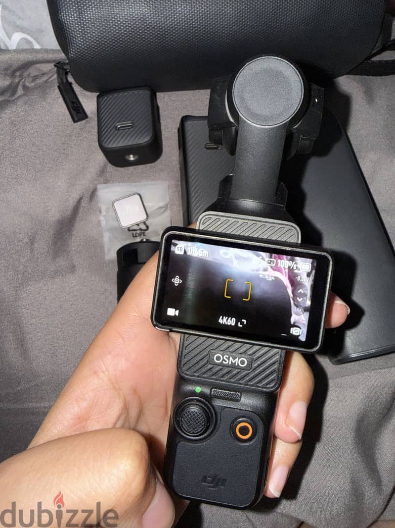 DJI Osmo Pocket 3 Creator Combo 4