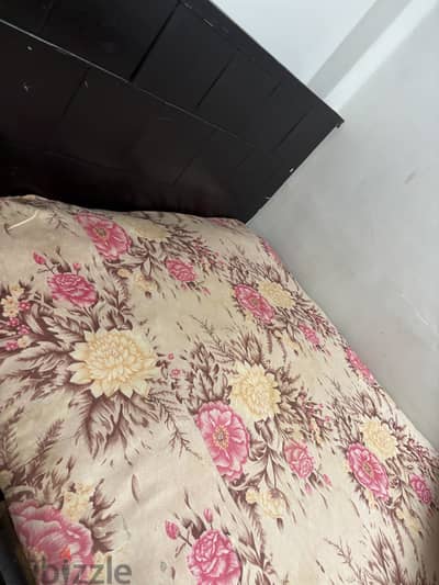 مراتب لبيع ٢ مرتبة مقاس ١٤٠ ب٤٠٠