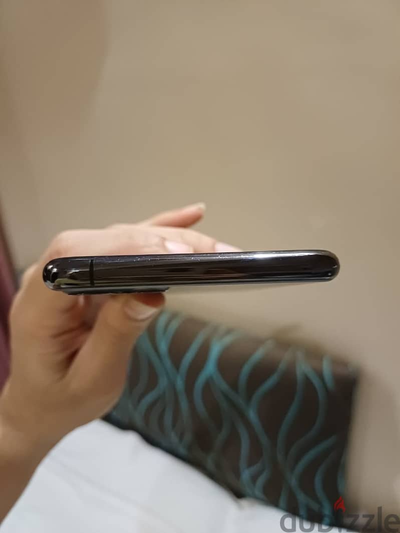 Apple - iPhone 11 Pro Max 3