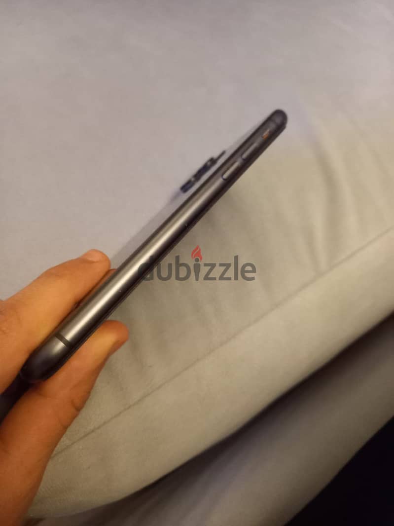 Apple - iPhone 11 2
