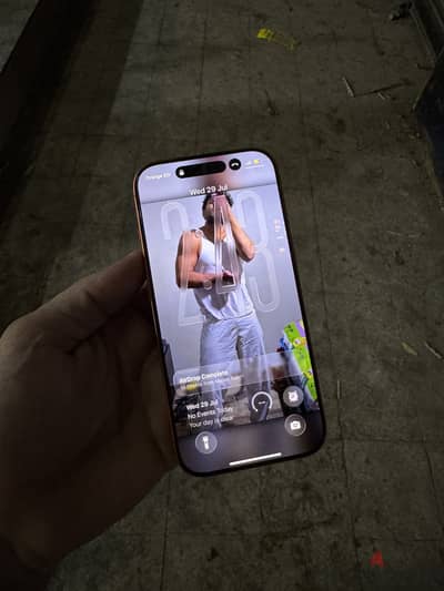Apple iPhone 17 Pro waterproof with box