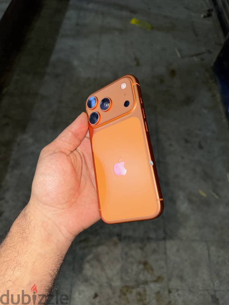 Apple iPhone 17 Pro waterproof with box 4