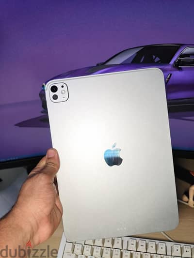 Ipad pro 11inch m5.2025.  256G.  B100%. كسر زيرو