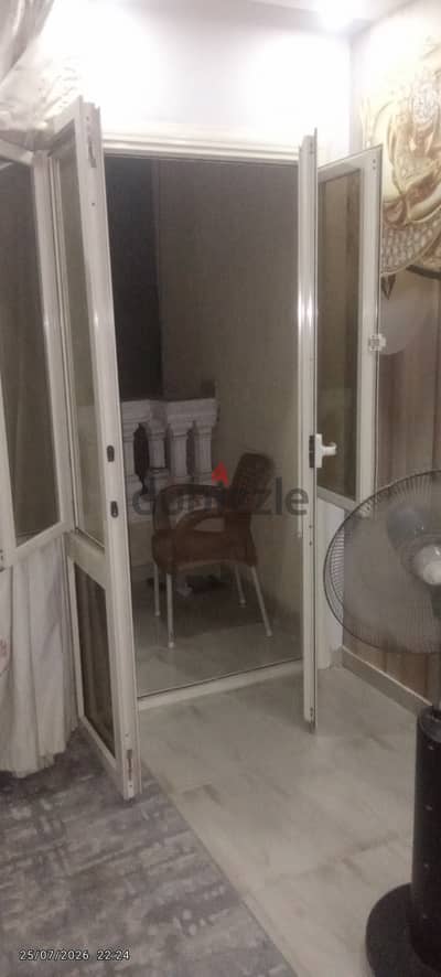 باب بلكونه المونتيال