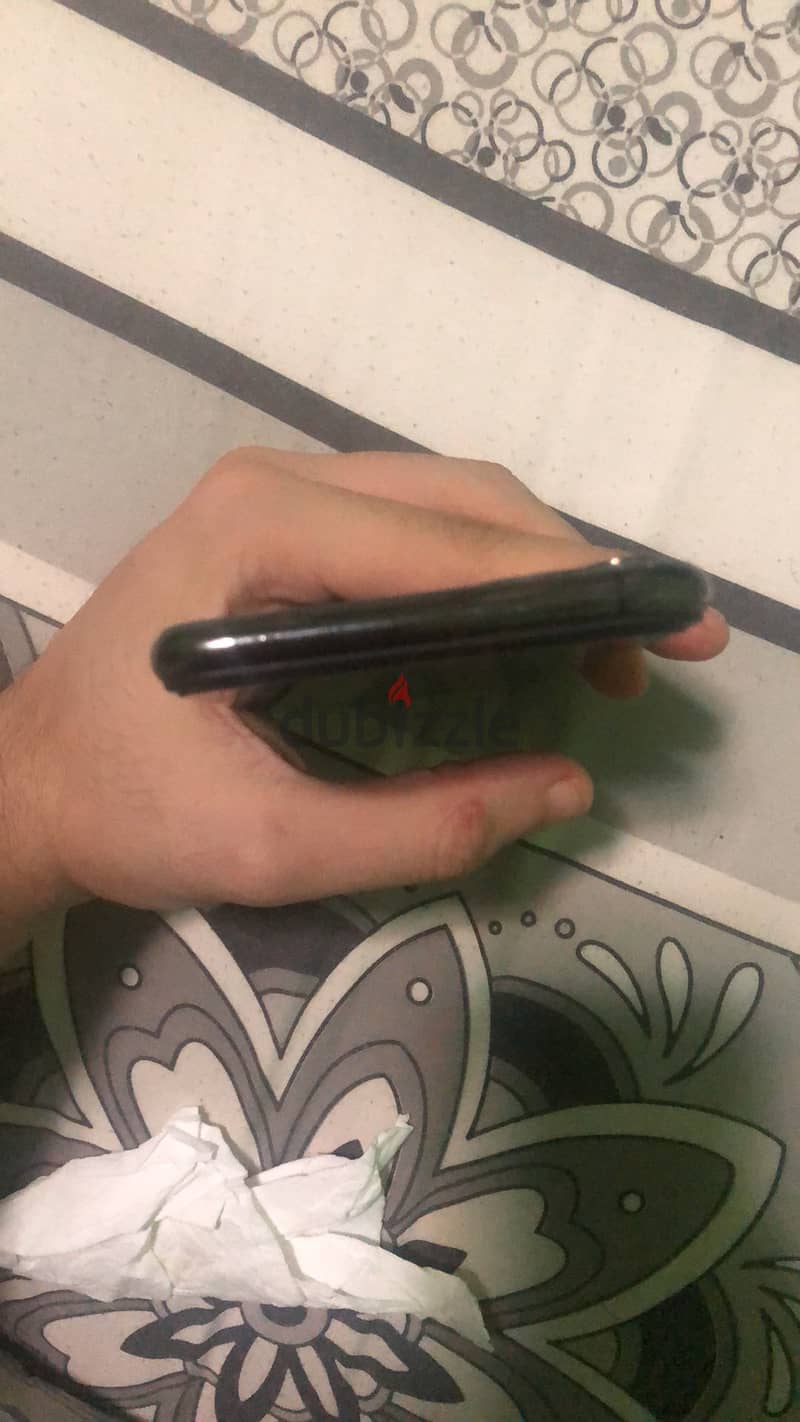 Apple - iPhone 11 Pro Max 2