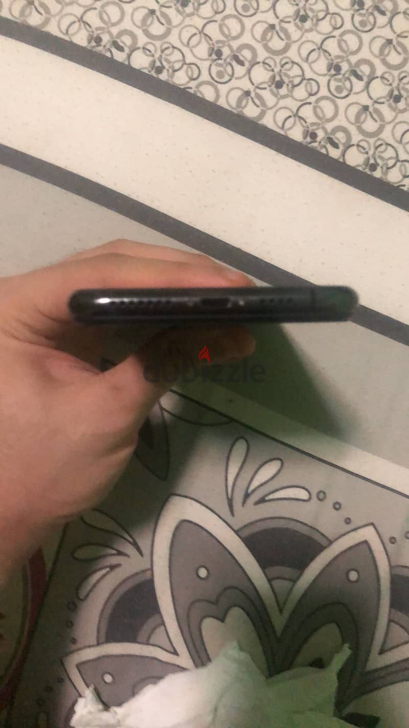 Apple - iPhone 11 Pro Max 4