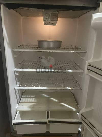 ثلاجة كلفينيتور مستعملة