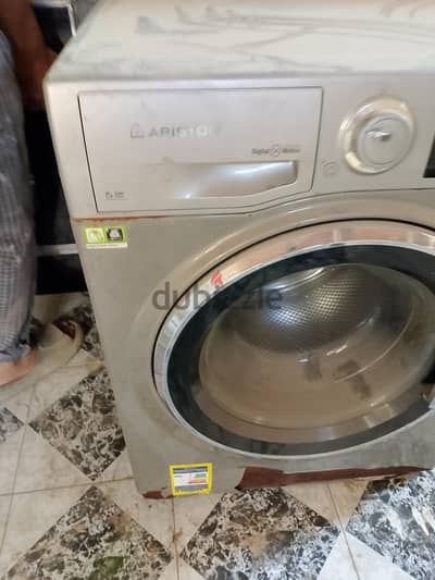 غساله اريستون  إيطالي 9ك انفنتر أصليه البورده والموت ر بحاله ممتازه